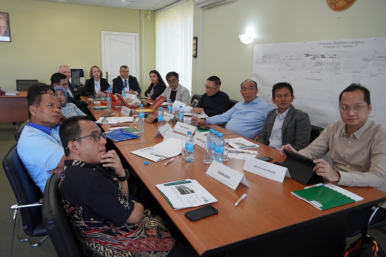 Комбинат "Волна" посетила правительственная делегация из Индонезии