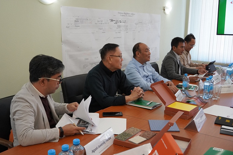 Комбинат "Волна" посетила правительственная делегация из Индонезии