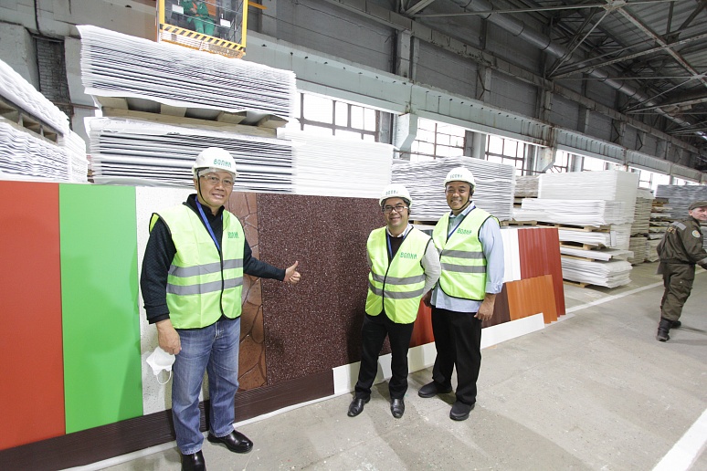 Комбинат "Волна" посетила правительственная делегация из Индонезии